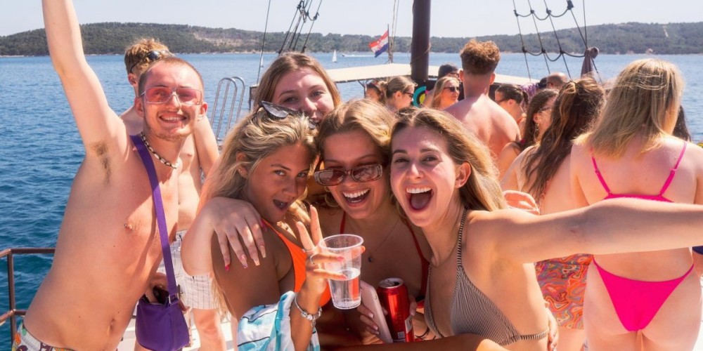 The Aussie cheat sheet to cheap Europe travel while living in London